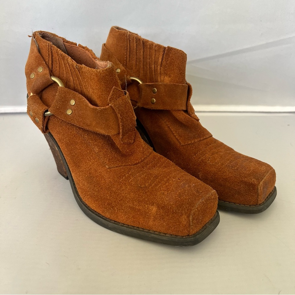 Women's Suede Ankle Boots - Tan